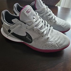 Nike streetgato men's size 8.5 soccer shoes